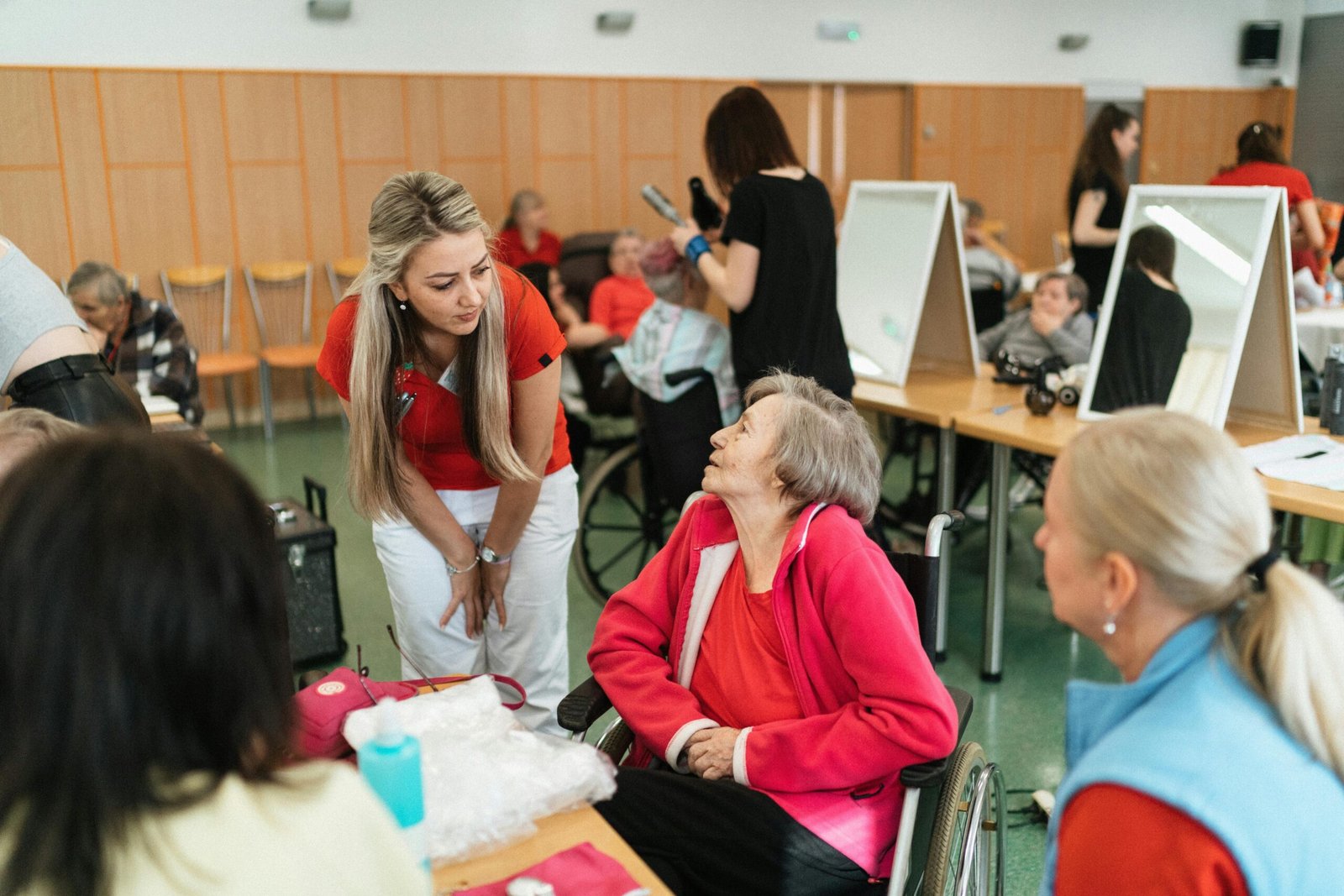 Smiling senior woman enjoying activities at an assisted living facility
