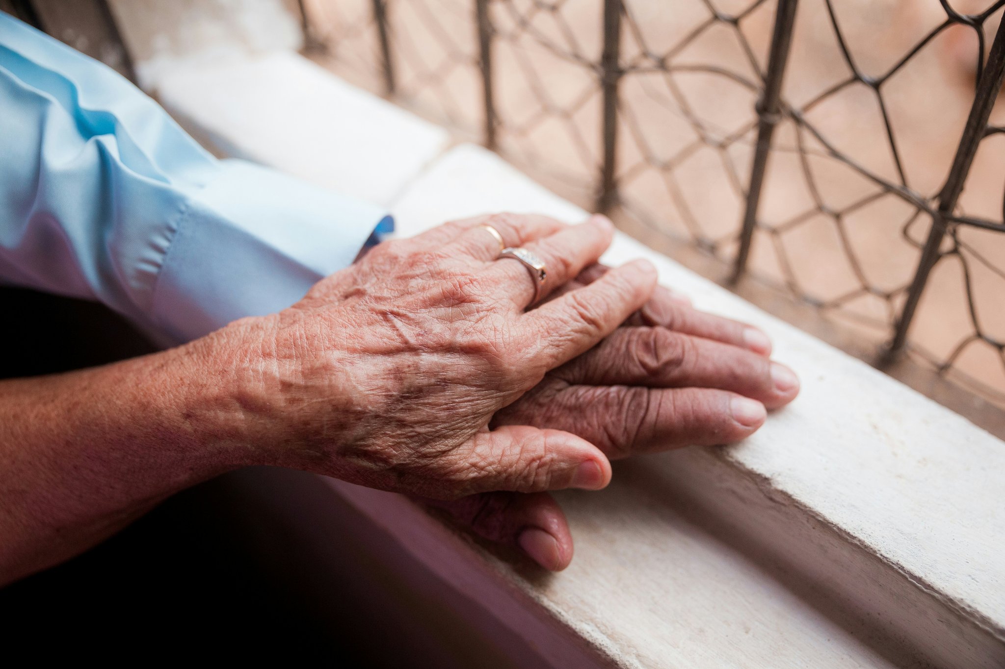 Step-by-step infographic for verifying hospice care coverage