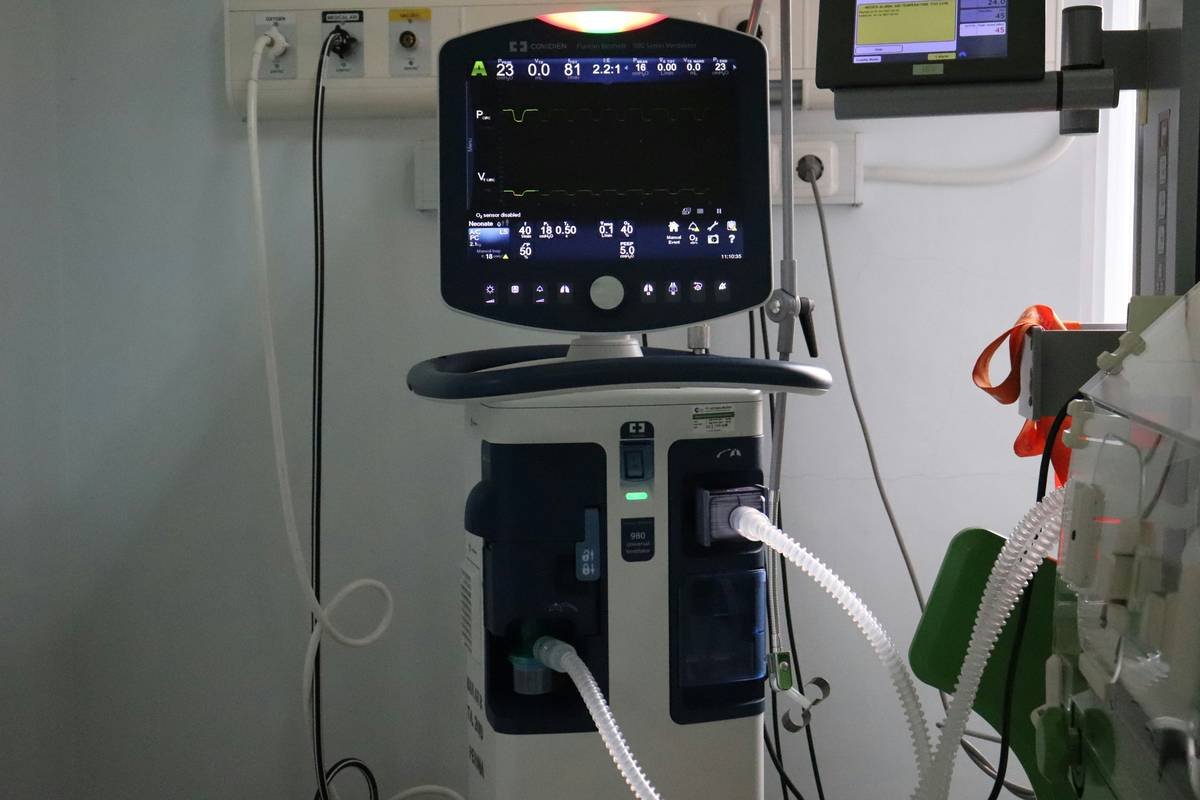 a tool to monitor the health condition of babies in the hospital