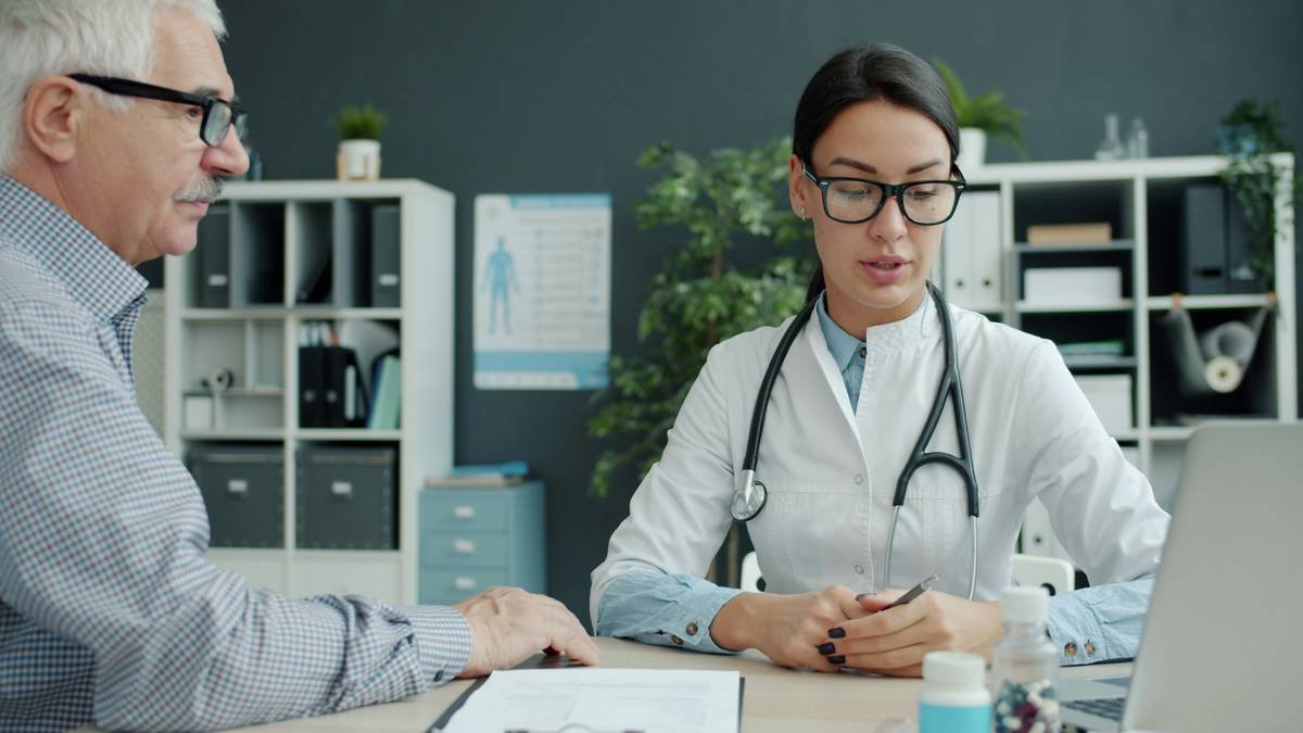 Comparison chart showing long term care medical insurance policy types and benefits